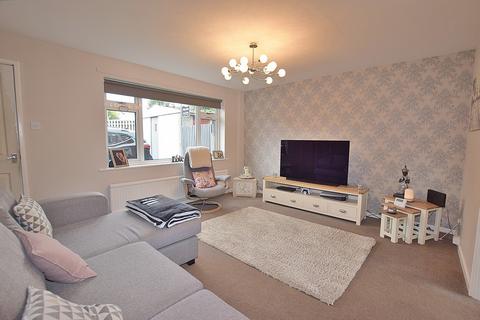 3 bedroom detached house for sale, St. Peters Close, Colburn