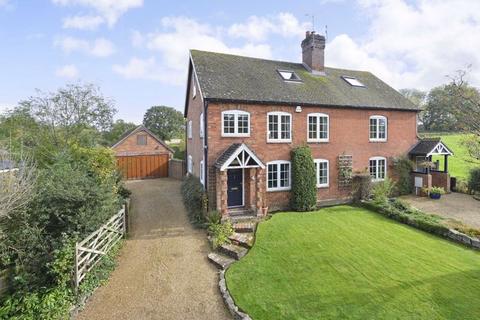 4 bedroom semi-detached house for sale, Guildford Road, Cranleigh