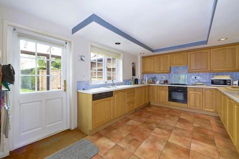 4 bedroom semi-detached house for sale, Guildford Road, Cranleigh