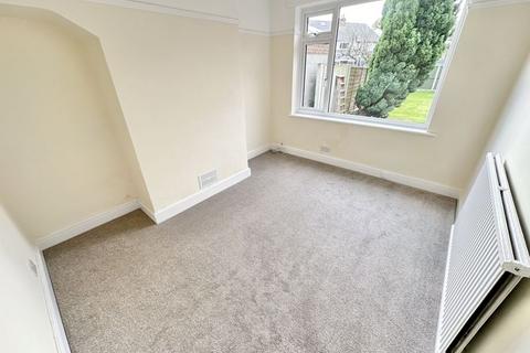 3 bedroom semi-detached house to rent, Mansfield Road, Whitby