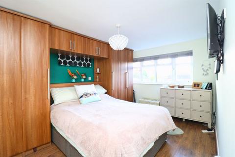 36 Burnside Gardens, Walsall, WS5 3LB