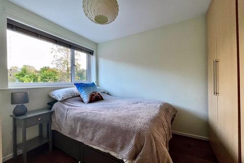 36 Burnside Gardens, Walsall, WS5 3LB