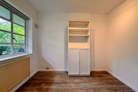 undefined, Ossulton Way, Hampstead Garden Suburb, N2