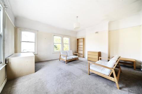 2 bedroom maisonette for sale, Shipka Road, London SW12