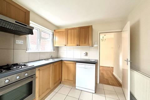 3 Hereford Close, Epsom, KT18 5DZ