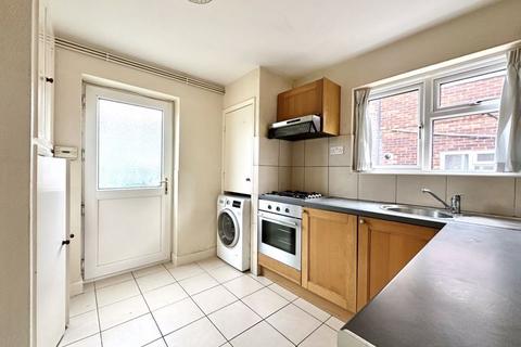3 Hereford Close, Epsom, KT18 5DZ