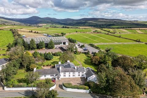 undefined, Ballaclucas Farmhouse & Llamedos Equestrian Centre, Top Road, Crosby