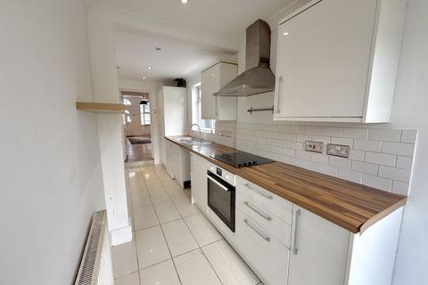 2 bedroom terraced house for sale, Victoria Street, Dunstable
