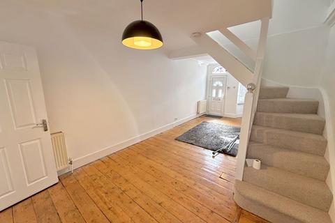 2 bedroom terraced house for sale, Victoria Street, Dunstable
