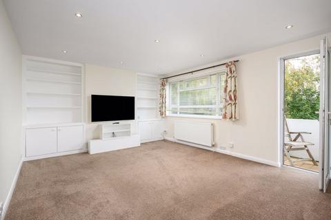 3 bedroom apartment to rent, Bridge Street, Walton-On-Thames