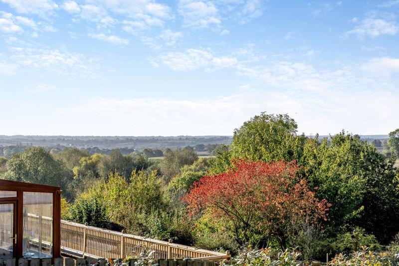 The Moors Drive, Middleton Cheney 5 bed detached house for sale £575,000