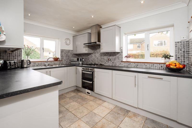The Moors Drive, Middleton Cheney 5 bed detached house for sale £575,000