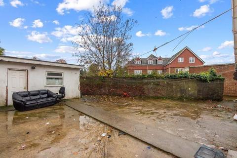 10 bedroom semi-detached house for sale, Walnut Tree Road, Hounslow, TW5