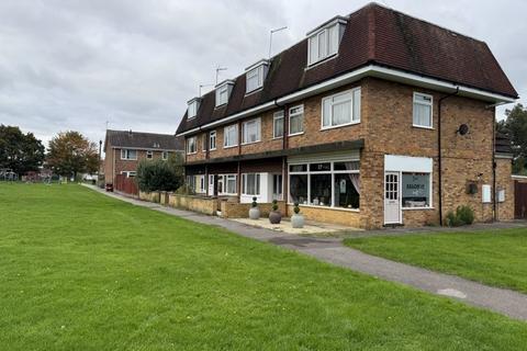 2 bedroom maisonette to rent, Spinney Lane, Alconbury