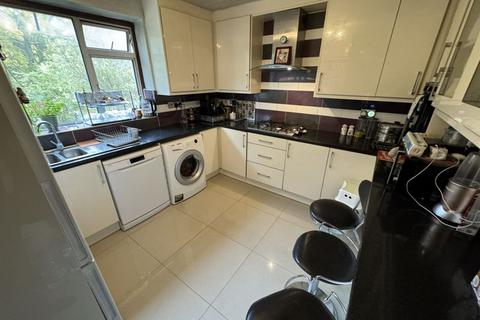 2 bedroom maisonette for sale, Bournemead Avenue, Northolt