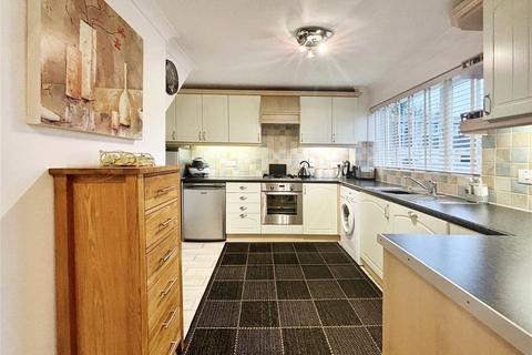 3 bedroom terraced house for sale, Chapman Avenue, Kent ME15