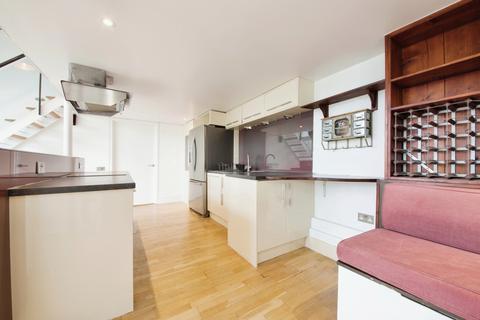 3 bedroom apartment to rent, Peterborough Road, SW6