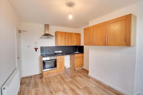 2 bedroom apartment to rent, Lorne Road, Bath