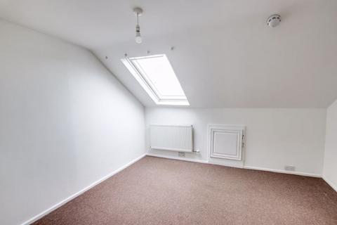 2 bedroom apartment to rent, Lorne Road, Bath