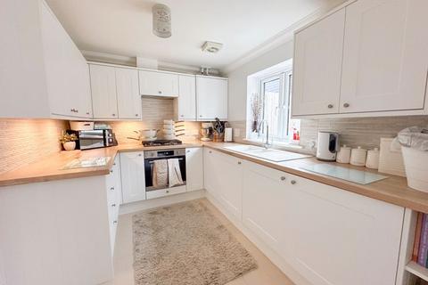 2 Abbot Lane, Shepton Mallet, BA4 4LT
