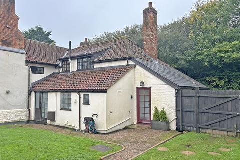 2 bedroom end of terrace house to rent, Bulverton, Sidmouth