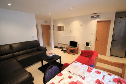 6 bedroom apartment to rent, Miskin Street, Cardiff CF24