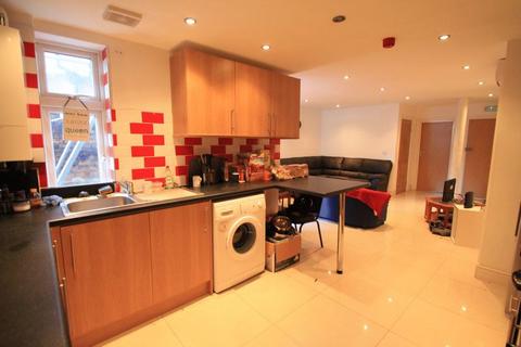 6 bedroom apartment to rent, Miskin Street, Cardiff CF24