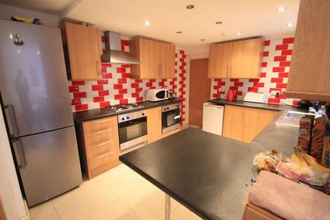 6 bedroom apartment to rent, Miskin Street, Cardiff CF24