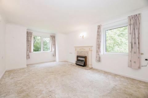 2 bedroom retirement property for sale, Salisbury Road, Worcester Park KT4