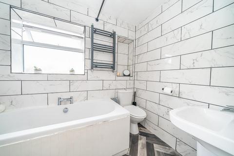 38 Chatsworth Crescent, Walsall, WS4 1QU