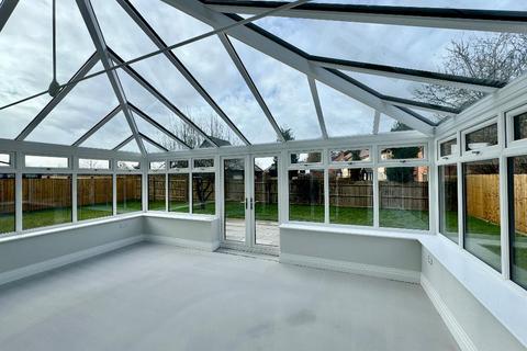 5 bedroom detached house for sale, Newport Road, Wavendon, Wavendon, Buckinghamshire, MK17 8AE