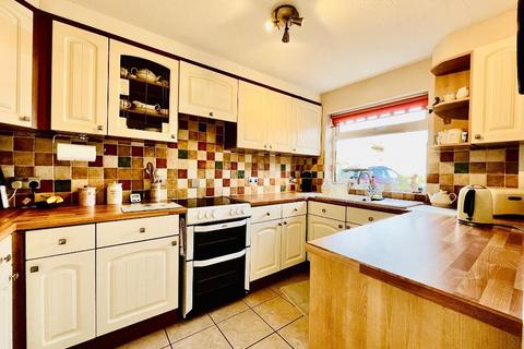 3 bedroom semi-detached house for sale, Benson Close, Bramingham, Luton, Bedfordshire, LU3 3QP