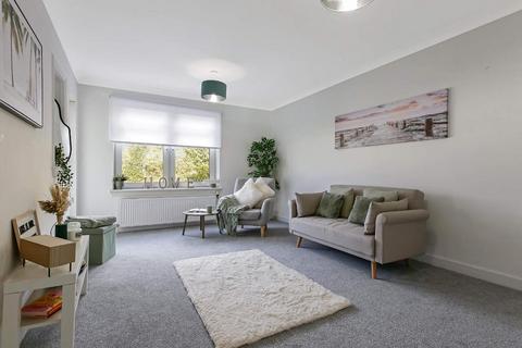 2/1, 40 Lethamhill Road, Glasgow, G33 2SB