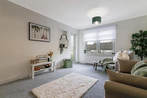 2/1, 40 Lethamhill Road, Glasgow, G33 2SB