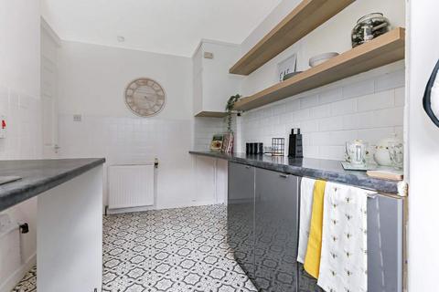 2/1, 40 Lethamhill Road, Glasgow, G33 2SB