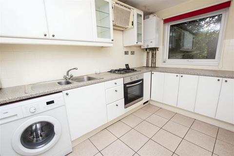 2 bedroom house to rent, Seymour Close, Birmingham B29