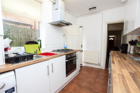 3 bedroom house to rent, Warwards Lane, Birmingham B29