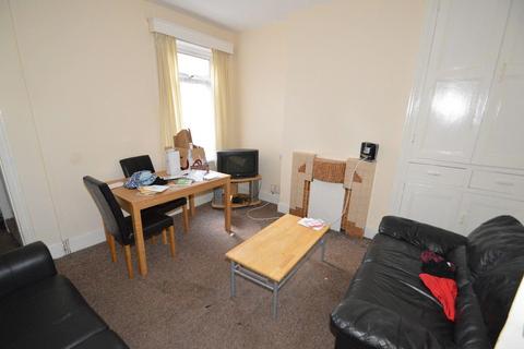 3 bedroom house to rent, Warwards Lane, Birmingham B29