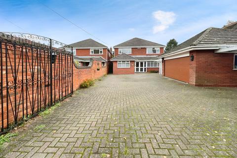 5 bedroom detached house to rent, Lichfield WS14