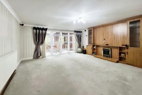 5 bedroom detached house to rent, Lichfield WS14