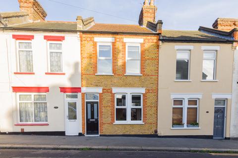 56 Brighton Avenue, Southend-on-sea, SS1 2QN