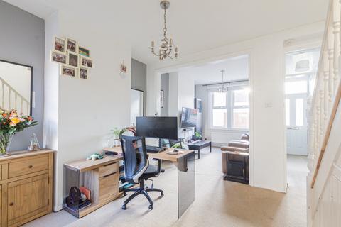 56 Brighton Avenue, Southend-on-sea, SS1 2QN