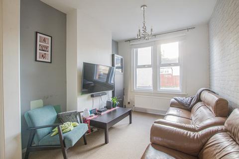 56 Brighton Avenue, Southend-on-sea, SS1 2QN