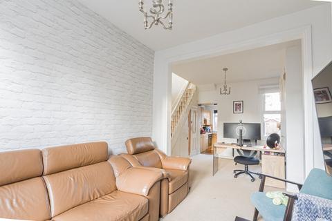 56 Brighton Avenue, Southend-on-sea, SS1 2QN
