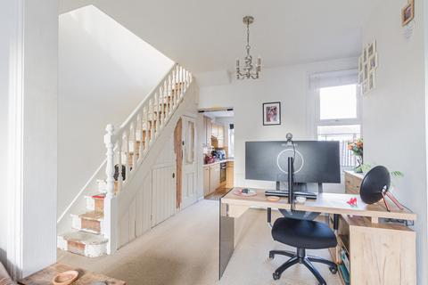 56 Brighton Avenue, Southend-on-sea, SS1 2QN