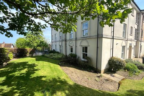 1 bedroom flat for sale, Glen View, Gravesend, Kent, DA12