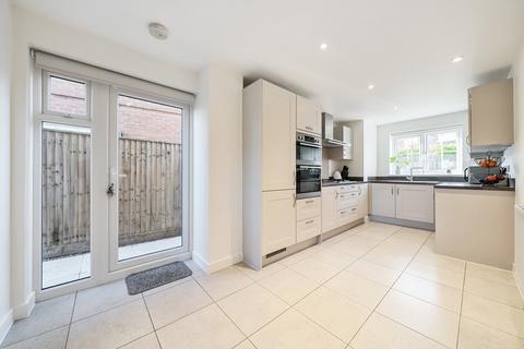 4 bedroom semi-detached house for sale, Hawthorn Park, Swanley, Kent