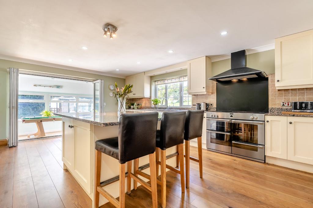 Kitchen/Breakfast Rm