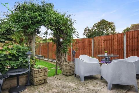 3 bedroom semi-detached house for sale, London N18