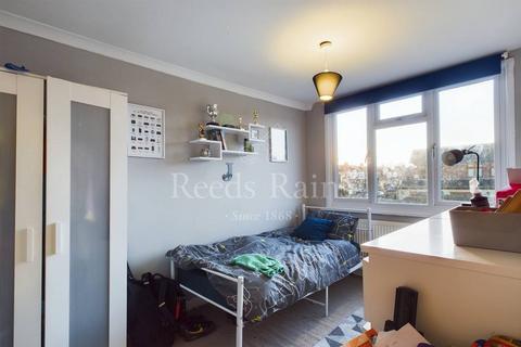 3 Beult Road, Dartford, DA1 4PH